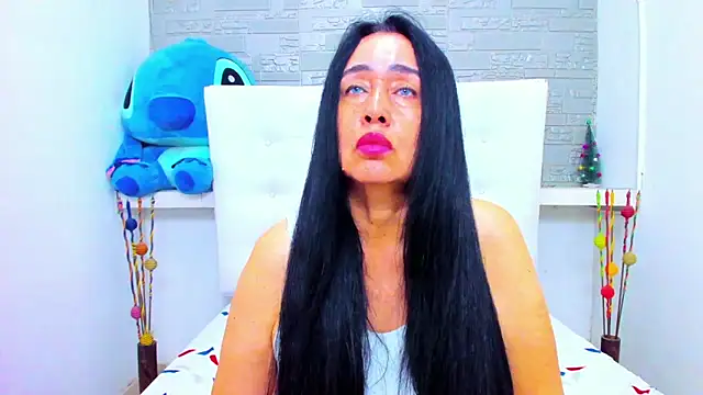 Snapshot of HorniestMilf chatting on December 2025 08:46:01 PM HorniestMilf online show from December 2025 08:46:01 PM