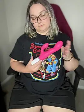 kitten0760 online show from June 2026 06:30:01 PM