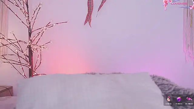 Eyleen 24 online show from December 2024 10:23:01 PM