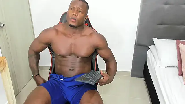 Snapshot of sexy_blackman3606 chatting on February 2025 09:39:02 PM sexy blackman3606 online show from February 2025 09:39:02 PM