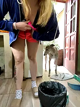 Snapshot of FlorBich chatting on October 2025 05:35:01 PM FlorBich online show from October 2025 05:35:01 PM