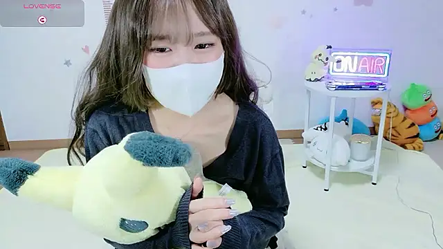 Snapshot of _Iroha_99 chatting on November 2025 02:12:02 PM Iroha 99 online show from November 2025 02:12:02 PM