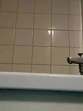 Snapshot of wedge75 chatting on January 2025 08:33:01 AM wedge75 online show from January 2025 08:33:01 AM