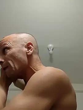 Snapshot of wedge75 chatting on September 2025 05:18:02 PM wedge75 online show from September 2025 05:18:02 PM