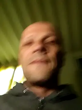 Snapshot of wedge75 chatting on October 2025 09:10:02 AM wedge75 online show from October 2025 09:10:02 AM