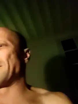 Snapshot of wedge75 chatting on October 2025 04:29:02 PM wedge75 online show from October 2025 04:29:02 PM