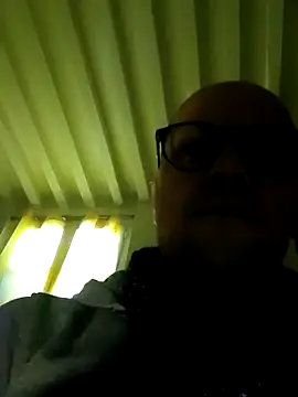 Snapshot of wedge75 chatting on October 2025 09:10:01 AM wedge75 online show from October 2025 09:10:01 AM