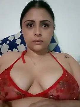 Snapshot of MelannyBell chatting on December 2024 10:34:02 PM MelannyBell online show from December 2024 10:34:02 PM