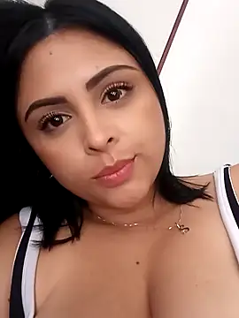 Snapshot of MelannyBell chatting on February 2025 07:54:02 PM MelannyBell online show from February 2025 07:54:02 PM