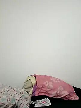 Snapshot of MelannyBell chatting on March 2025 12:19:01 AM MelannyBell online show from March 2025 12:19:01 AM