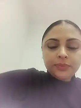 Snapshot of MelannyBell chatting on December 2025 08:14:02 PM MelannyBell online show from December 2025 08:14:02 PM