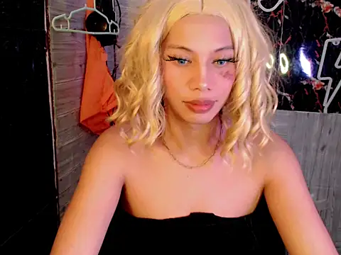 whiteladyboy online show from November 2025 07:49:02 PM