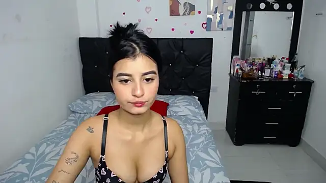 Snapshot of floweer_ chatting on October 2025 01:55:02 PM floweer online show from October 2025 01:55:02 PM