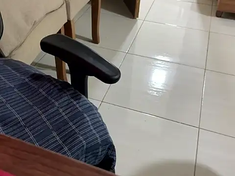 Snapshot of Hsavio chatting on December 2025 11:11:01 PM Hsavio online show from December 2025 11:11:01 PM