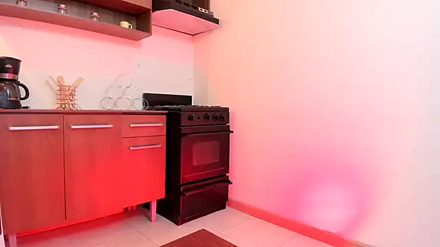 Lizzie Williams  online show from October 2025 03:21:02 AM