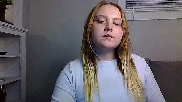 Snapshot of PhatAssBlond chatting on February 2025 11:47:02 PM PhatAssBlond online show from February 2025 11:47:02 PM