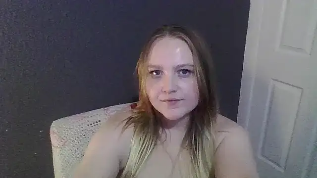 Snapshot of PhatAssBlond chatting on March 2025 06:13:02 AM PhatAssBlond online show from March 2025 06:13:02 AM