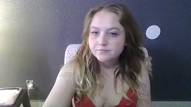 Snapshot of PhatAssBlond chatting on March 2025 06:43:02 PM PhatAssBlond online show from March 2025 06:43:02 PM
