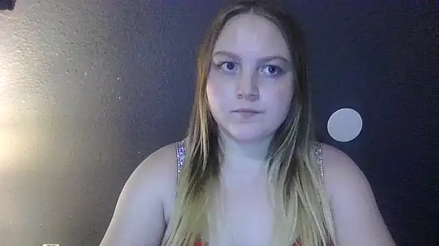 Snapshot of PhatAssBlond chatting on March 2025 12:18:02 AM PhatAssBlond online show from March 2025 12:18:02 AM