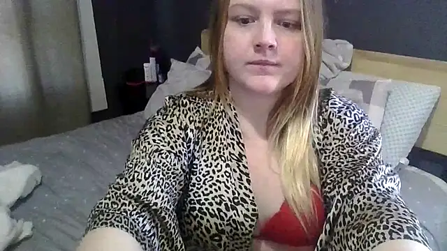 Snapshot of PhatAssBlond chatting on March 2025 06:16:01 PM PhatAssBlond online show from March 2025 06:16:01 PM