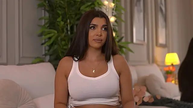 NicoleCellini online show from April 2026 07:03:02 PM