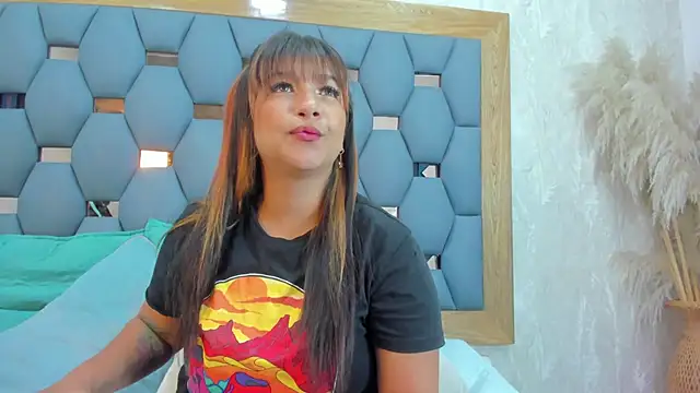 yayi derek online show from November 2025 11:44:01 AM