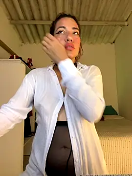 lia huan online show from September 2025 02:08:01 PM