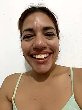 lia huan online show from October 2025 12:08:02 PM