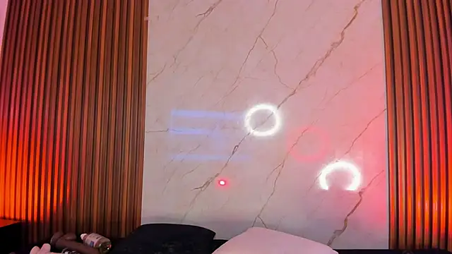 Emiilycollins online show from December 2024 12:19:01 AM