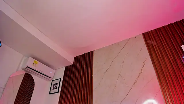 Emiilycollins online show from December 2024 09:33:02 PM