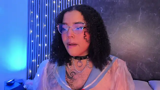 Emiilycollins online show from December 2024 07:43:01 PM