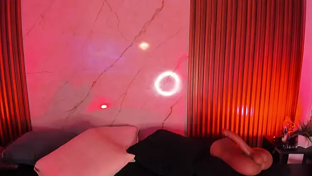 Emiilycollins online show from March 2025 01:32:02 AM