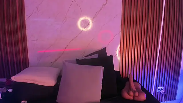 Emiilycollins online show from September 2025 01:27:02 AM