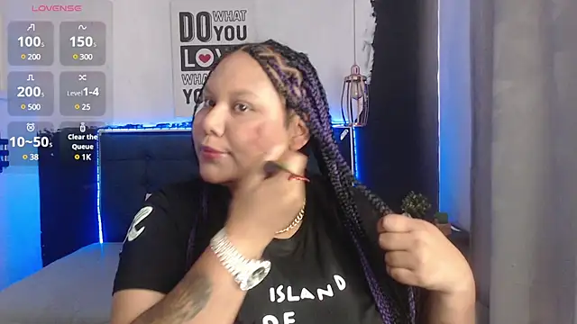 Snapshot of Alisteresa_ chatting on December 2024 03:53:02 PM Alisteresa online show from December 2024 03:53:02 PM