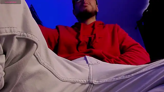 s sven03 online show from February 2026 10:33:01 PM