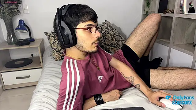 ilytheo online show from February 2025 02:47:02 AM