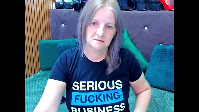 Lilly hott online show from September 2025 07:14:02 PM