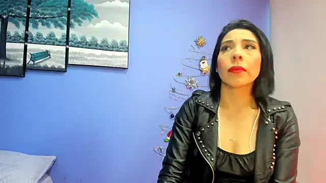 Snapshot of AdelleLennox_cg chatting on December 2024 11:13:01 AM AdelleLennox cg online show from December 2024 11:13:01 AM