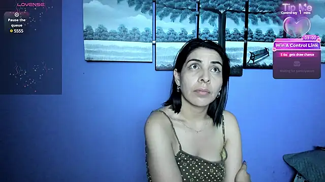 Snapshot of AdelleLennox_cg chatting on February 2025 02:29:02 AM AdelleLennox cg online show from February 2025 02:29:02 AM