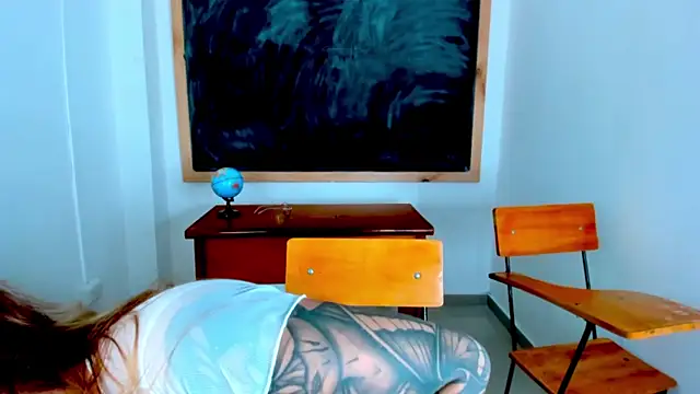 Snapshot of Adria_ross chatting on January 2026 01:04:01 PM Adria ross online show from January 2026 01:04:01 PM