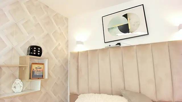 Anniie Queen online show from February 2026 04:17:02 AM