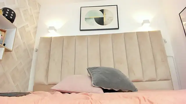 Anniie Queen online show from April 2026 02:38:02 AM