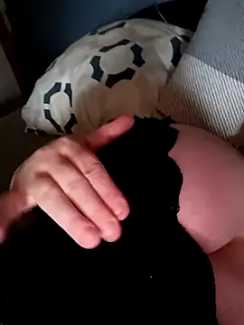 Snapshot of poussychats chatting on March 2025 04:03:02 PM poussychats online show from March 2025 04:03:02 PM