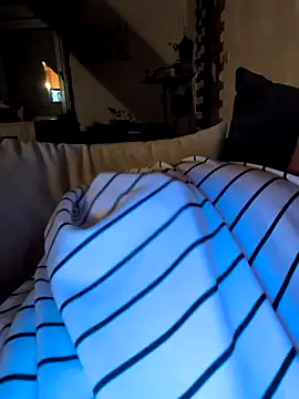 Snapshot of poussychats chatting on October 2025 08:43:02 PM poussychats online show from October 2025 08:43:02 PM