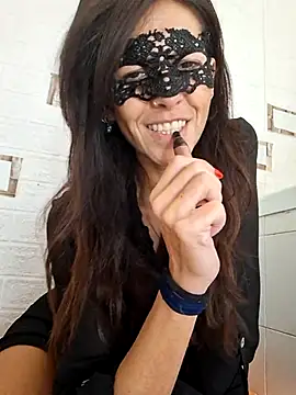 Snapshot of EmySkinny85 chatting on November 2025 09:42:01 AM EmySkinny85 online show from November 2025 09:42:01 AM