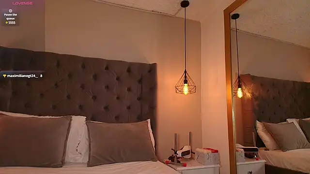 AngelinaRoss  online show from February 2025 06:17:01 PM