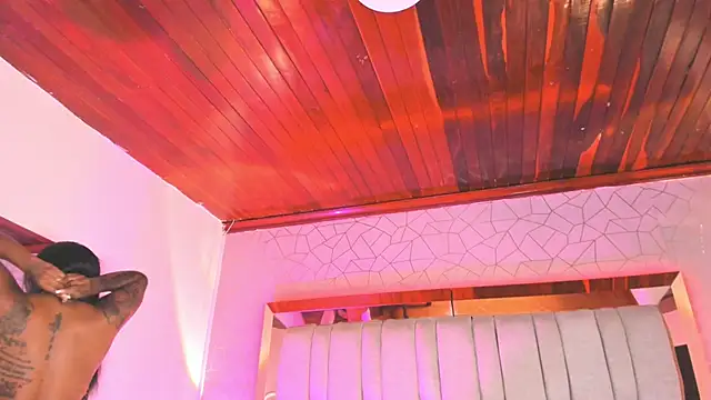 Snapshot of AngelineHeet chatting on January 2025 03:58:02 AM AngelineHeet online show from January 2025 03:58:02 AM