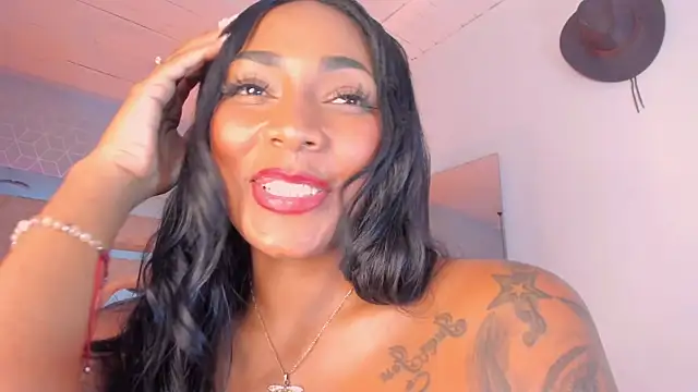 Snapshot of AngelineHeet chatting on October 2025 08:57:02 AM AngelineHeet online show from October 2025 08:57:02 AM