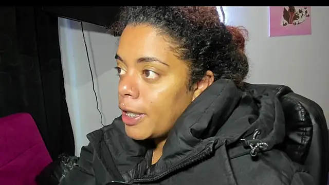 ladyrd1 online show from January 2026 12:02:01 AM