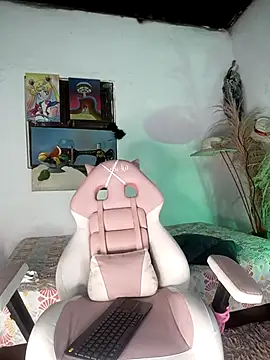 lovely kitt online show from March 2026 04:49:01 AM